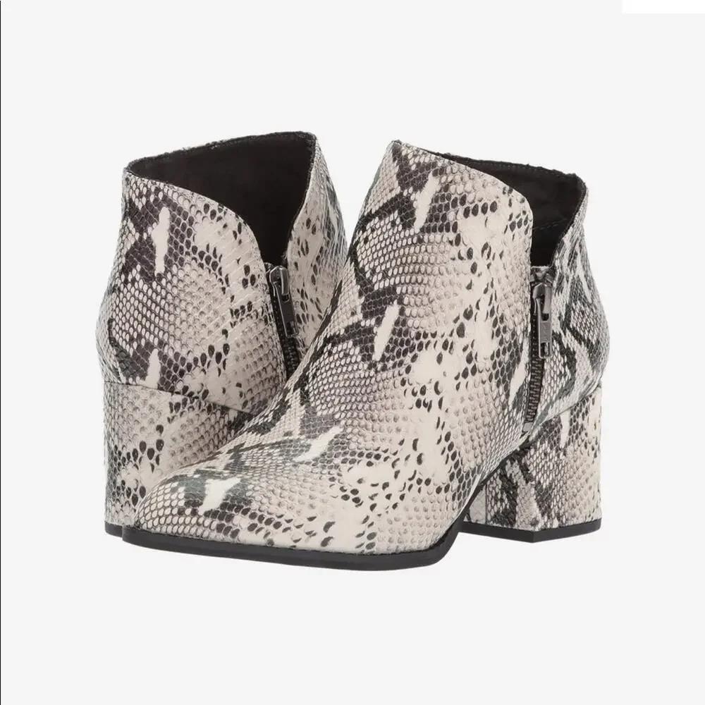 Seychelles chaparrals booties boots
